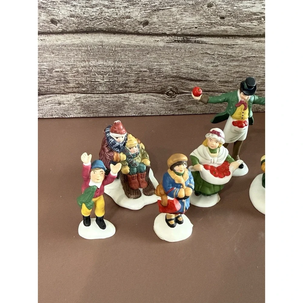 Department 56 Christmas Village Miniature People -6 Pieces
